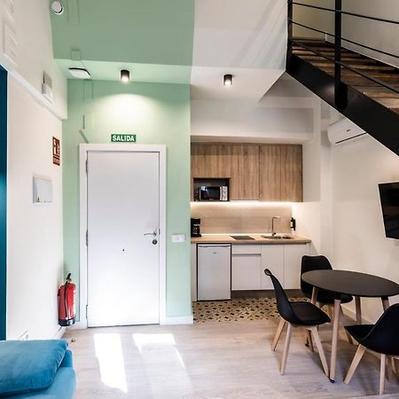 Apartamentos Turisticos De La Bernarda กาเซเรส ภายนอก รูปภาพ