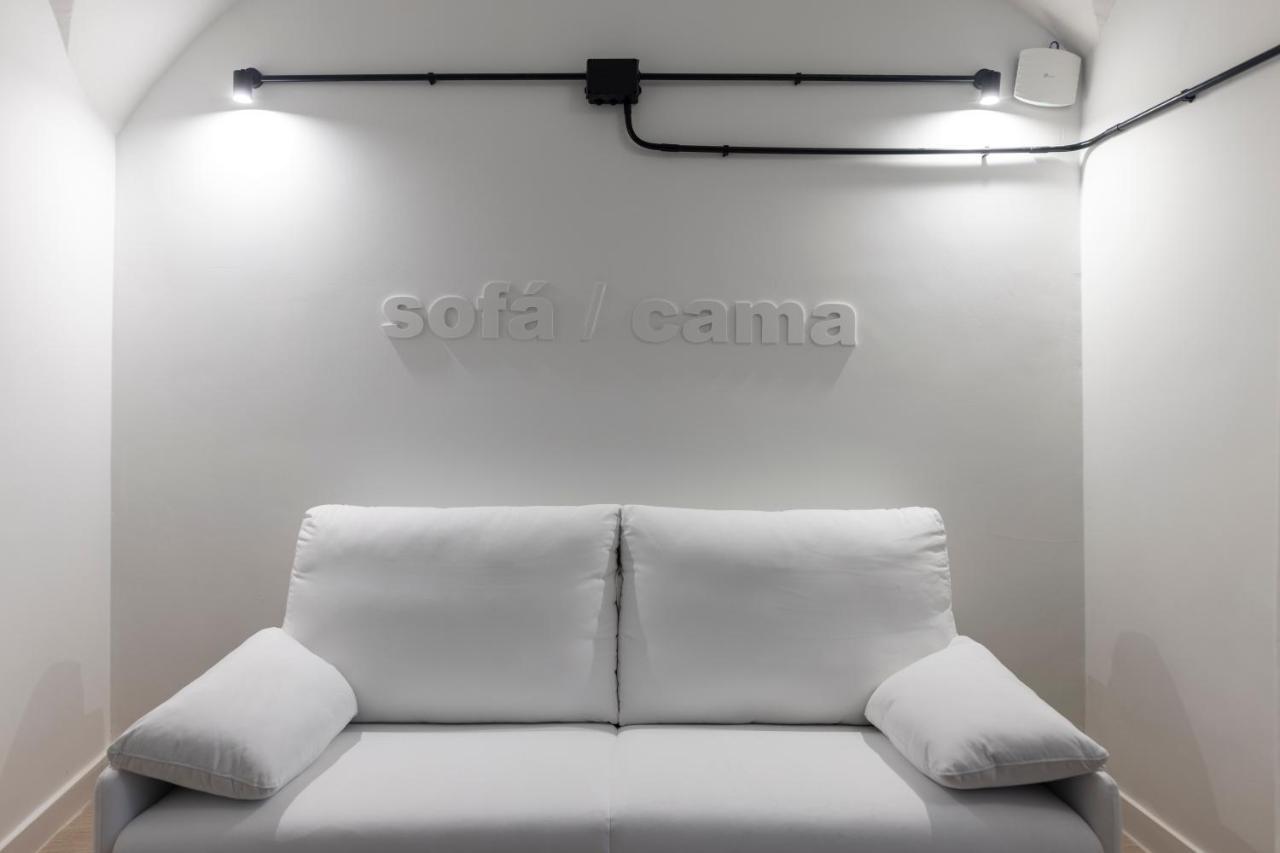 Apartamentos Turisticos De La Bernarda กาเซเรส ภายนอก รูปภาพ