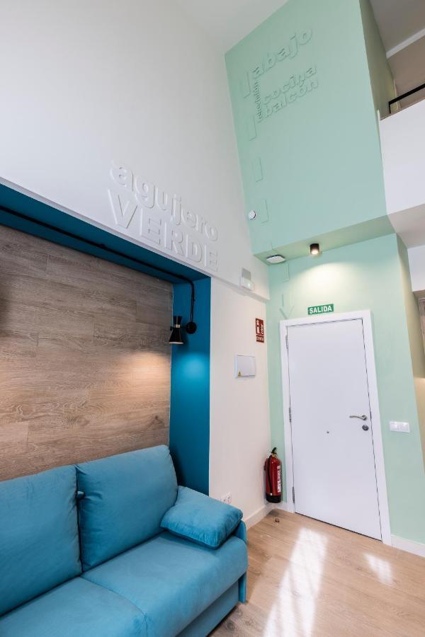 Apartamentos Turisticos De La Bernarda กาเซเรส ภายนอก รูปภาพ