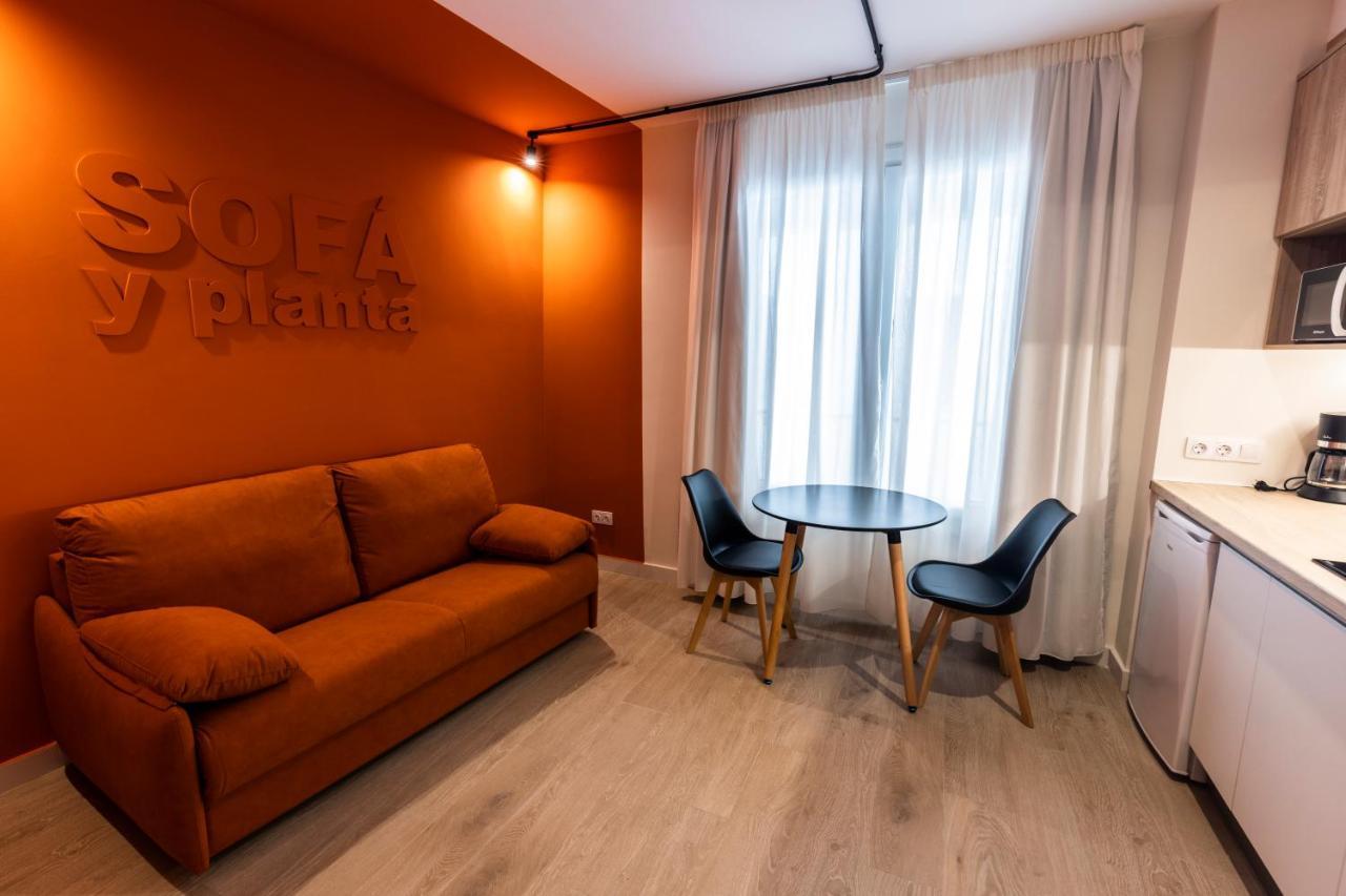Apartamentos Turisticos De La Bernarda กาเซเรส ภายนอก รูปภาพ