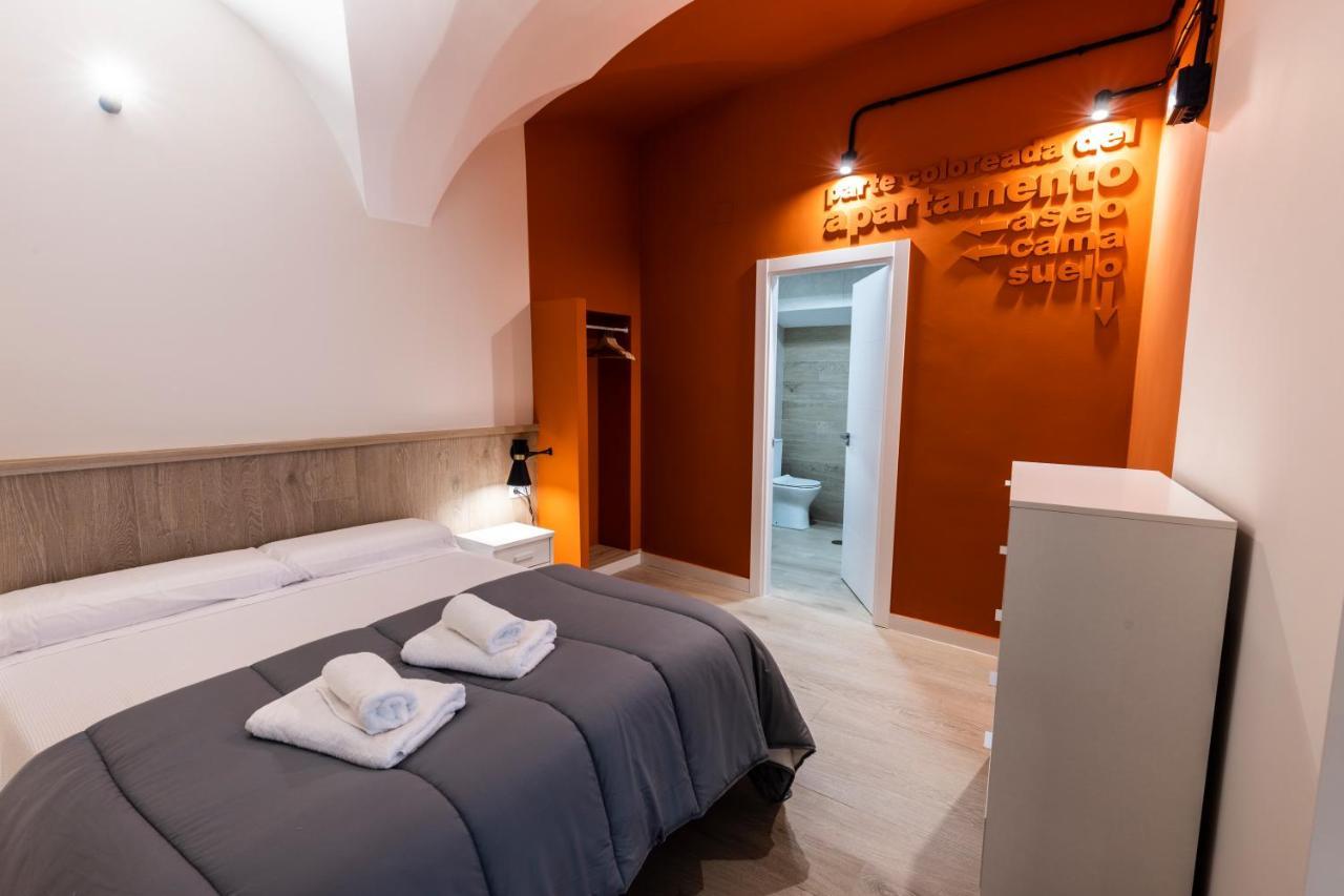 Apartamentos Turisticos De La Bernarda กาเซเรส ภายนอก รูปภาพ