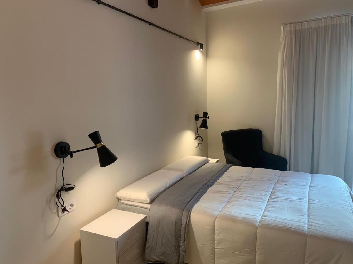 Apartamentos Turisticos De La Bernarda กาเซเรส ภายนอก รูปภาพ