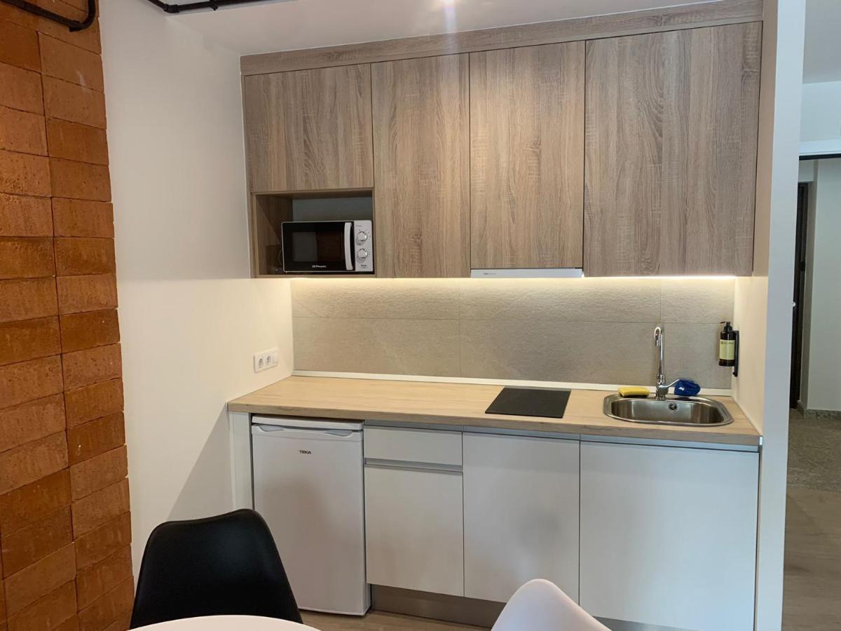 Apartamentos Turisticos De La Bernarda กาเซเรส ภายนอก รูปภาพ