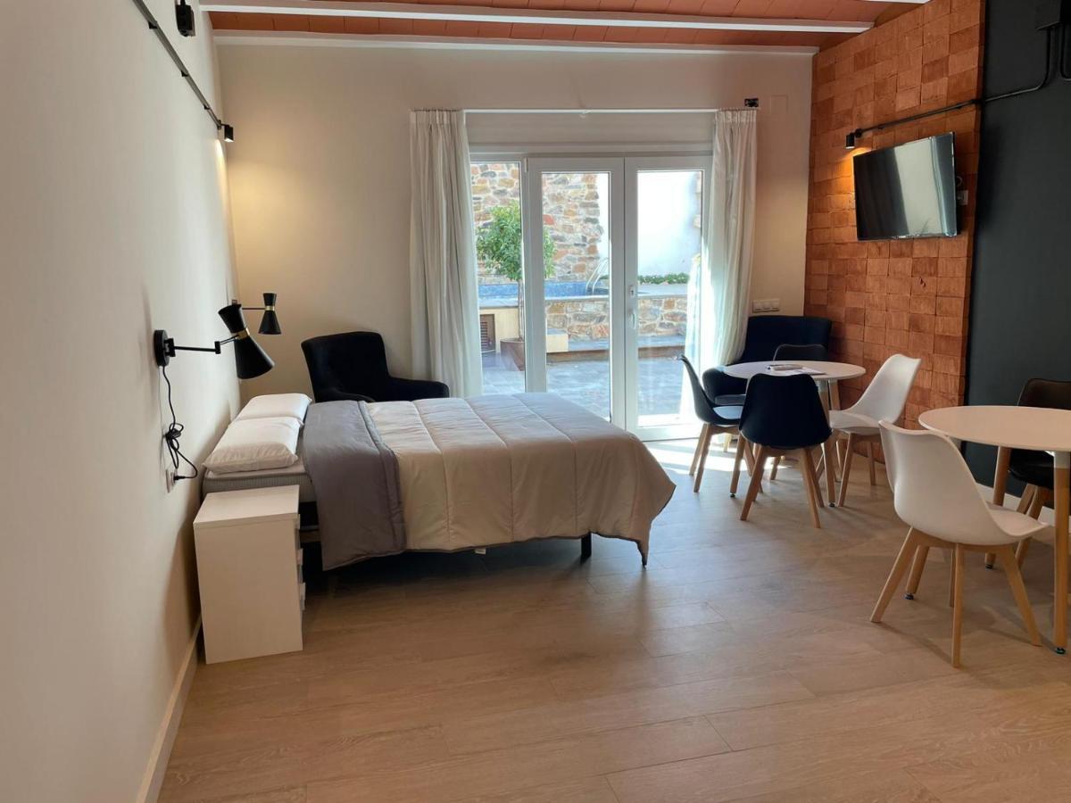 Apartamentos Turisticos De La Bernarda กาเซเรส ภายนอก รูปภาพ